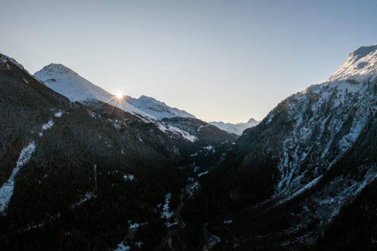 Ritorno in montagna: Rapporto Montagne Italia 2025 Uncem