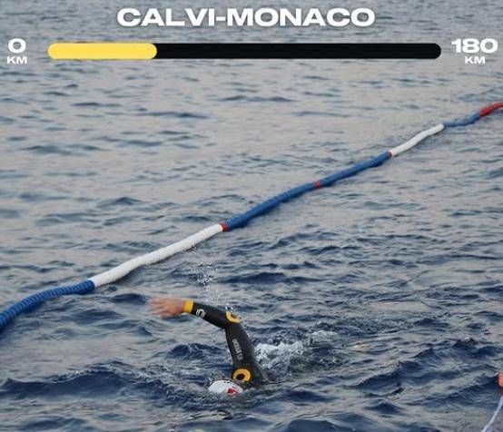 Dalla Corsica a Monaco a nuoto, l’impresa dell’uomo-pesce