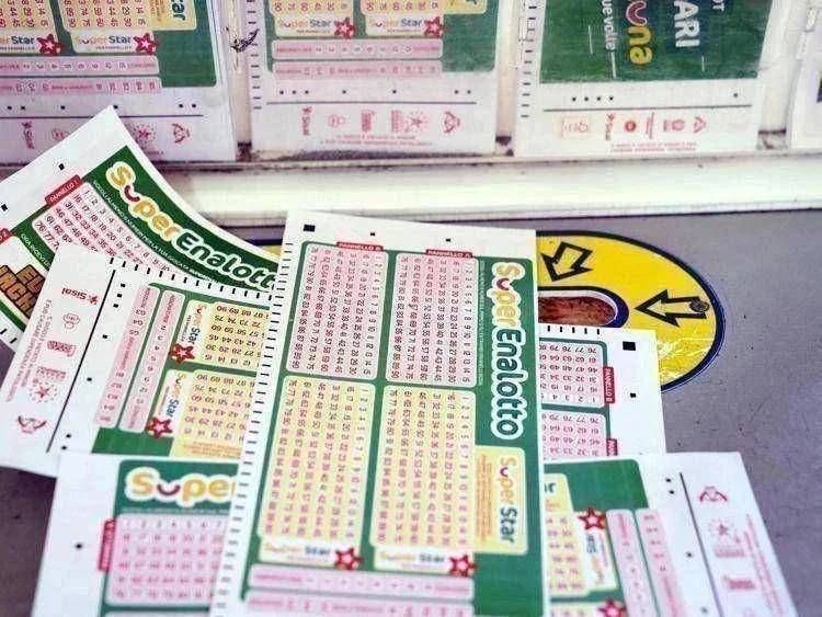 Superenalotto, numeri e combinazione vincente 24 ottobre