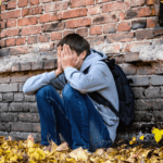 adolescente triste crisi canva