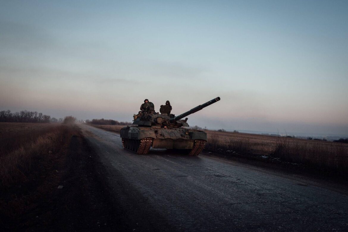 Ucraina, Ue approva blocco asset russi. Italia: “Esplorare alternative”