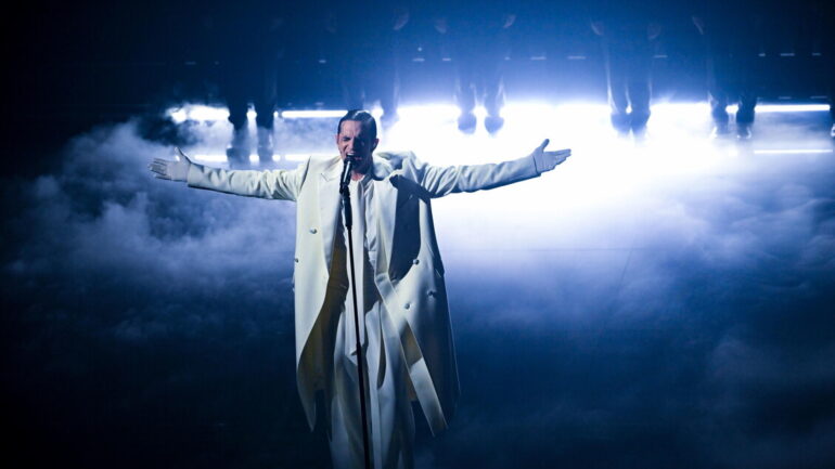 00ef168d8392d9ca2a85cb9e0705c724