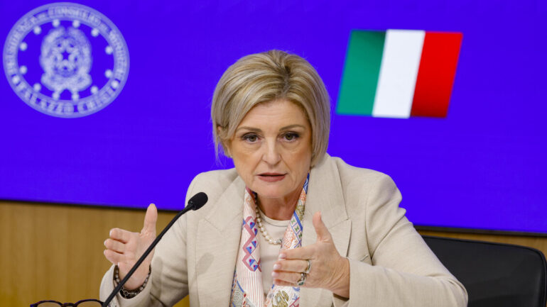 84a0638b47019933f0eaa2fb52daf70a