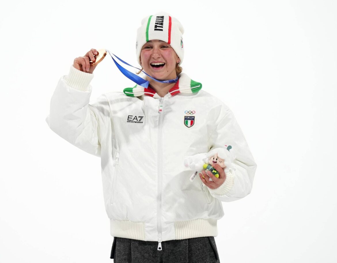 Flora Tabanelli, chi è la stella azzurra del freestyle bronzo a Milano Cortina 2026