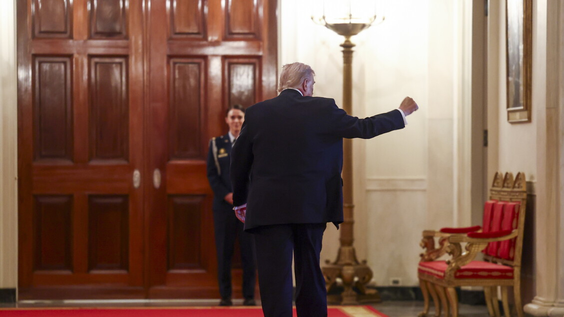 Trump, ‘l’Iran vuole parlare ma è troppo tardi’