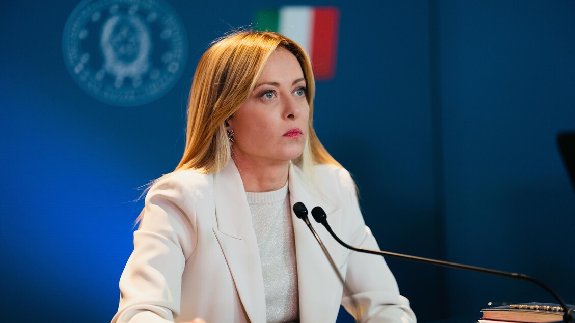 Meloni al Pd, ‘sì a Usa che ci liberano da nazifascismo ma no a intervento in Iran?