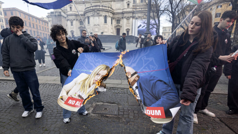 7418ab901372cc4aa9a39f3b8765b5fb