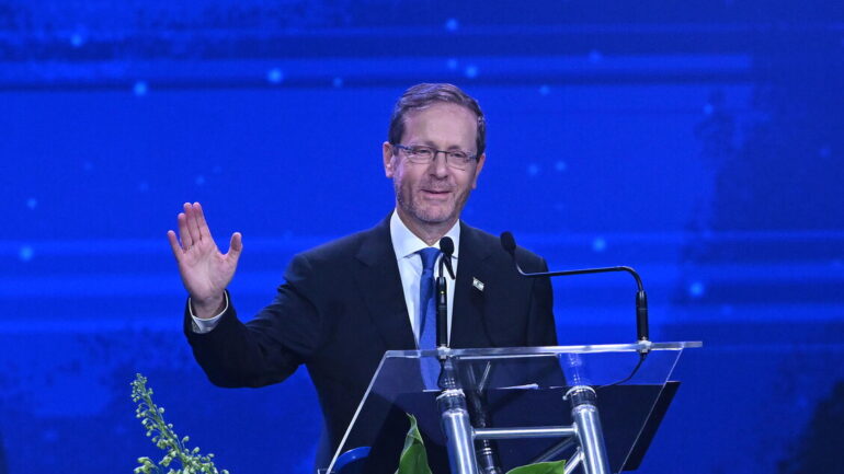 a1a73f0d96f74527fb623cae484384bd