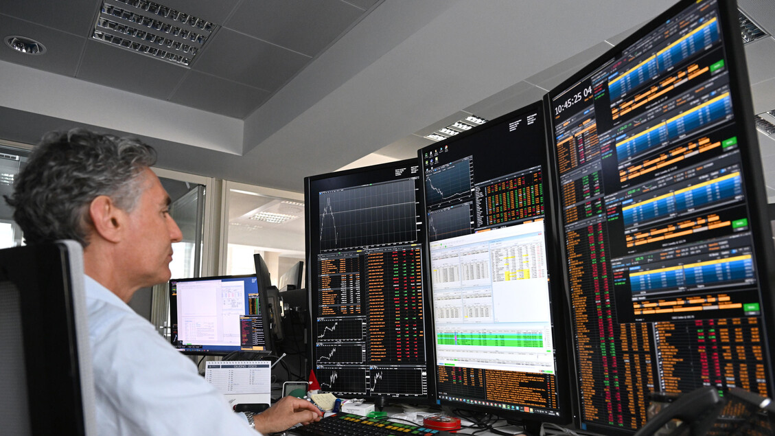 Borsa: Milano chiude in rialzo con l’Europa, corre l’energia