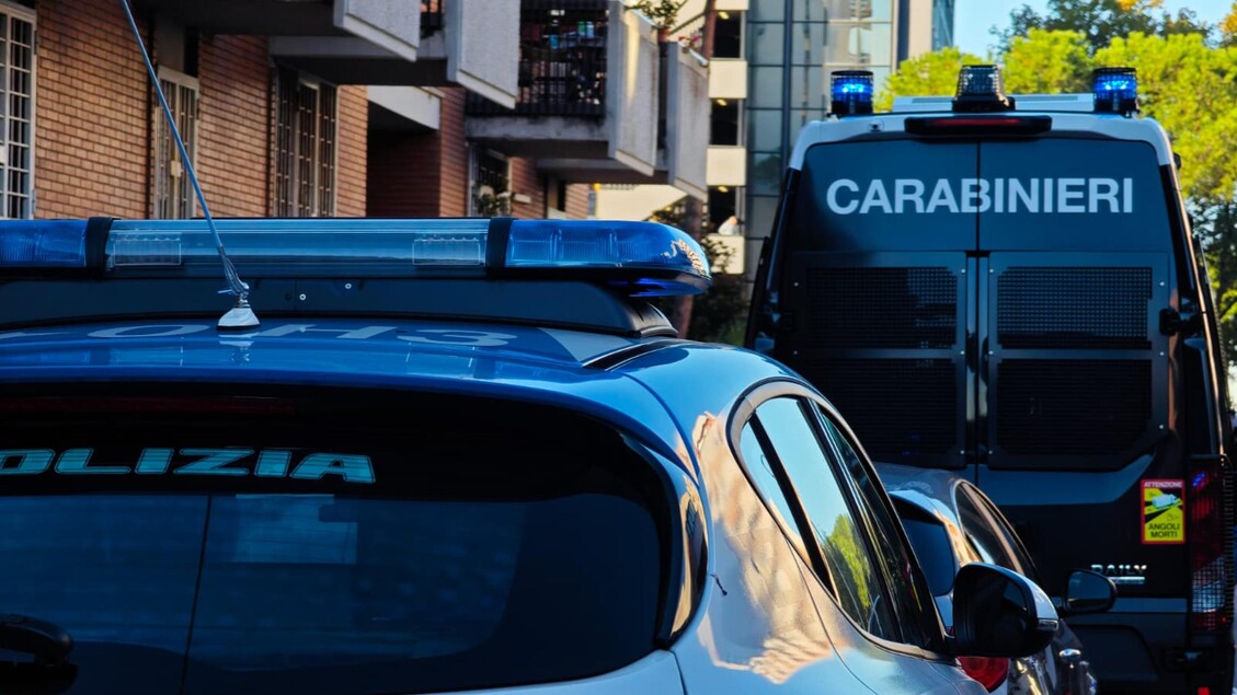 Auto in fuga provoca un incidente a Roma, morti una coppia e il figlio