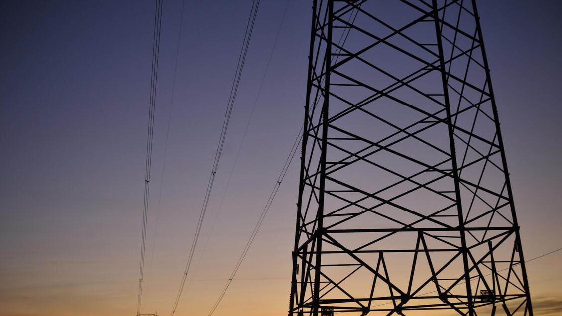 Linee guida per ridurre tasse in bolletta e mini reattori nucleari, oggi il piano Ue