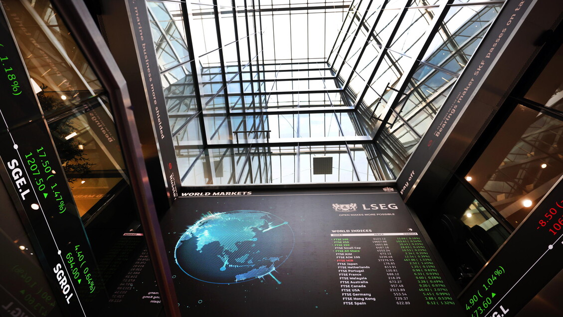 Borsa: l’Europa cauta attende Wall Street, Milano +0,1%