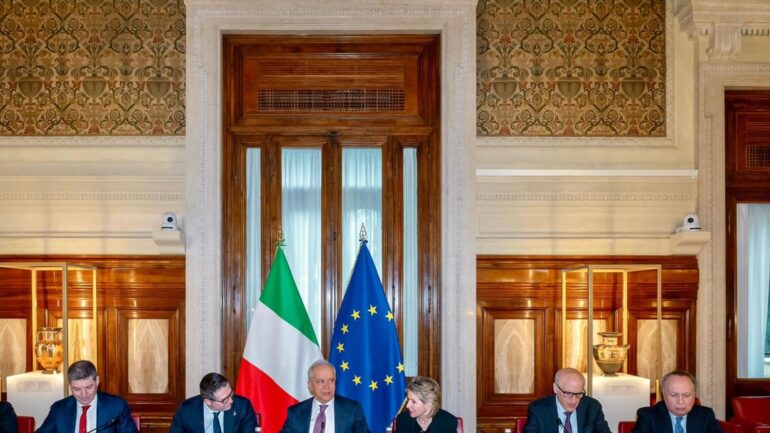 de01e03935b9d5dcc2a1250fa5f8f5ec