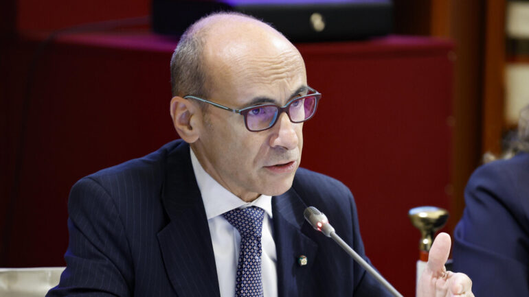 e60d17698efb792f481ccef4fc7bcd58