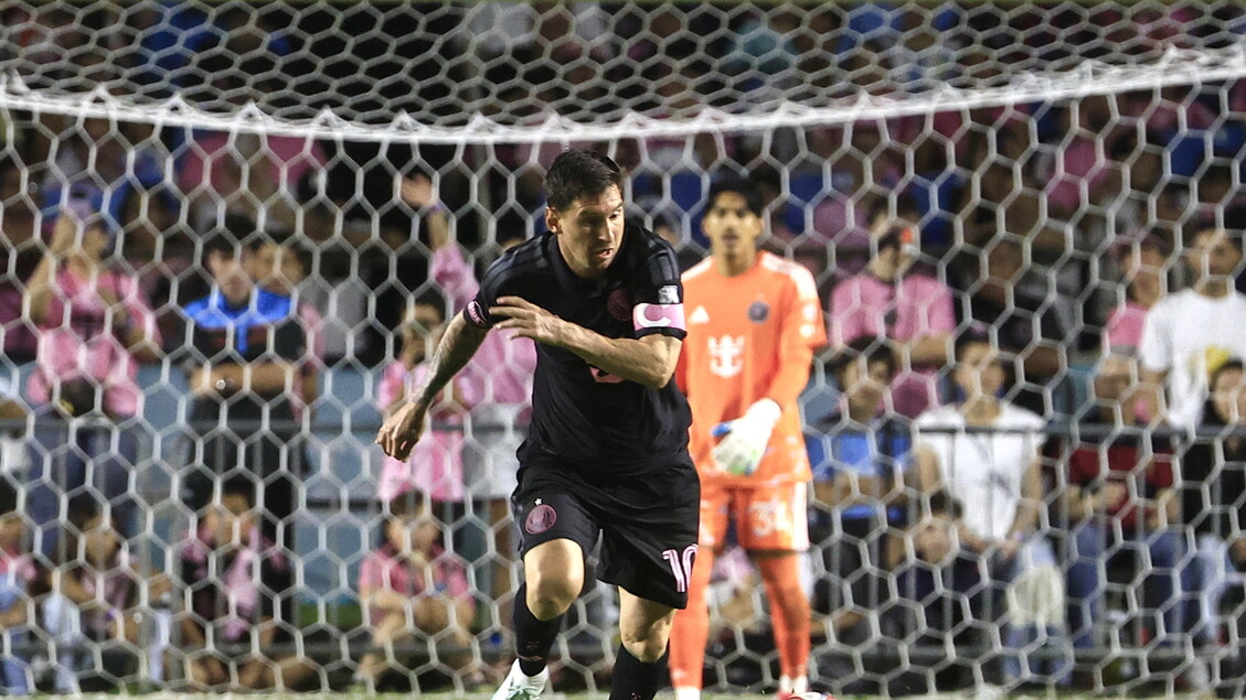 Calcio, Messi tocca quota 900 gol in carriera