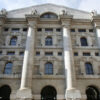 Borsa: Milano apre poco mossa (+0,05%)