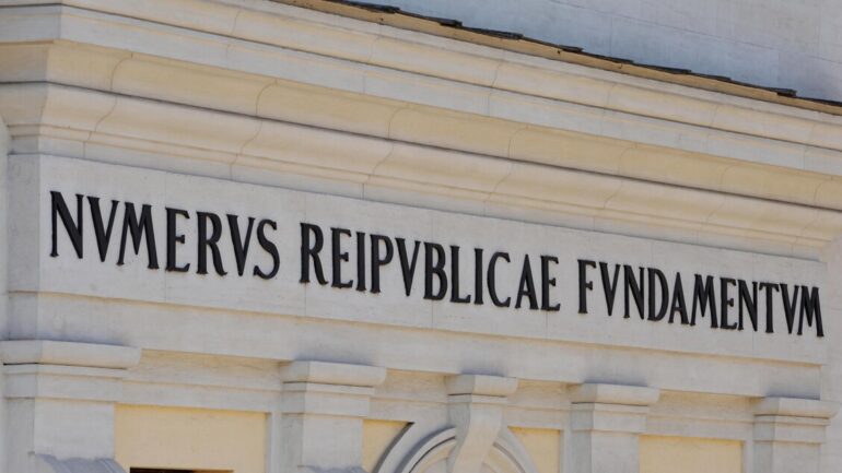 2e98fba674fb3c5a1f77f3291abe14c6