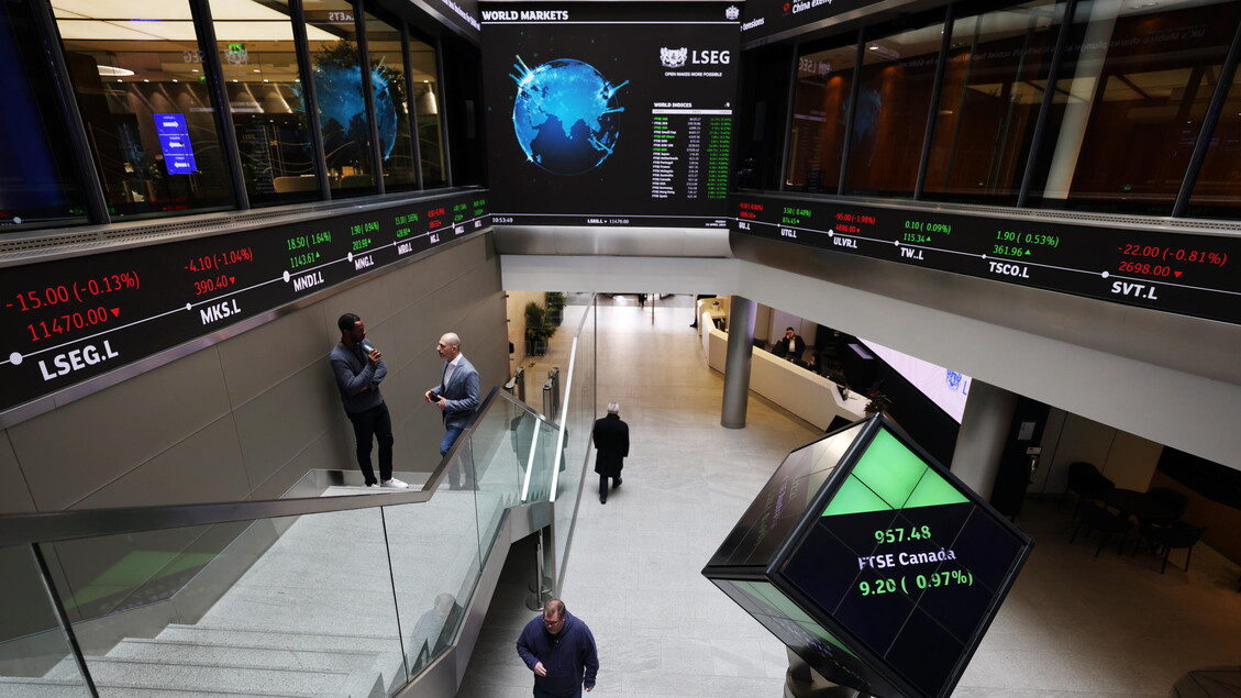 Borsa: Europa debole per l’incertezza sul Medio Orinete, Francoforte -1,15%