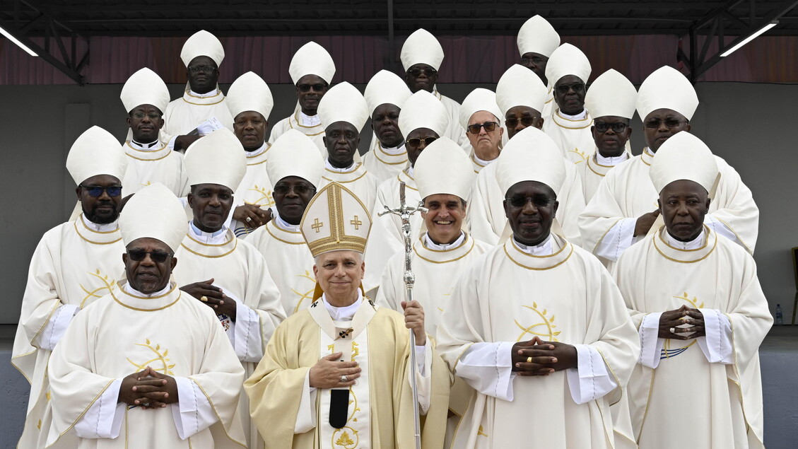 Il Papa alla Chiesa d’Angola, testimoniate la pace