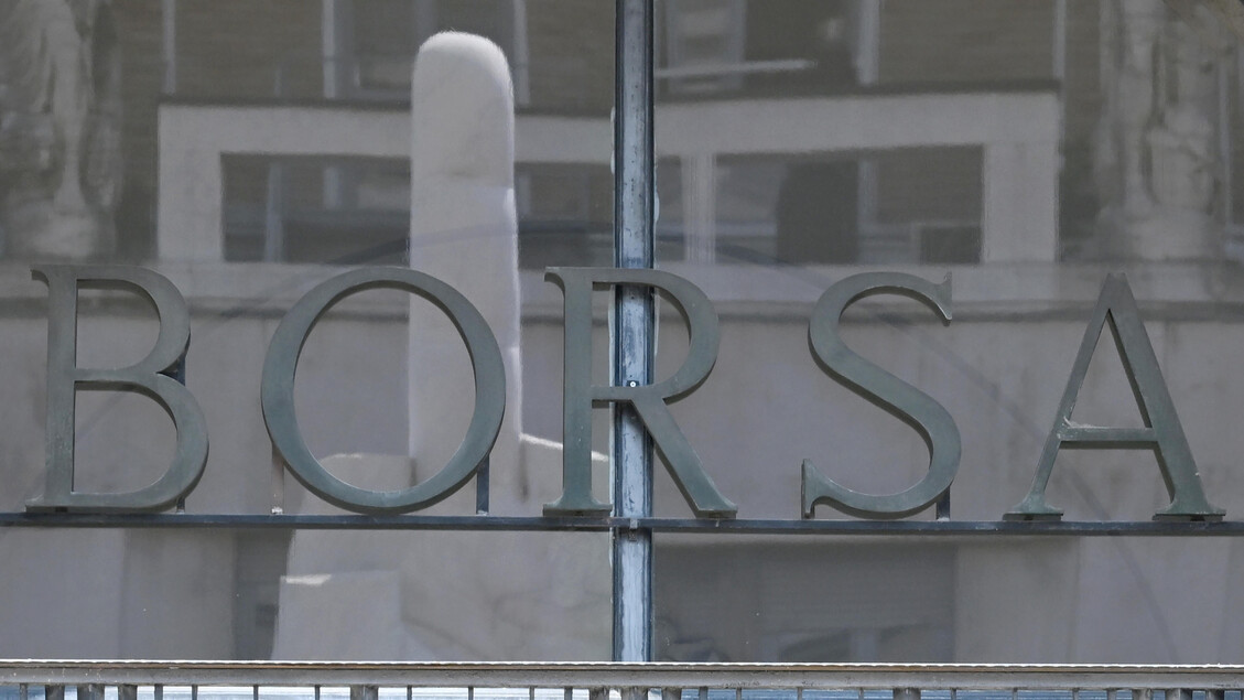 Borsa: Milano procede in rialzo (+1,35%), sprint di Amplifon