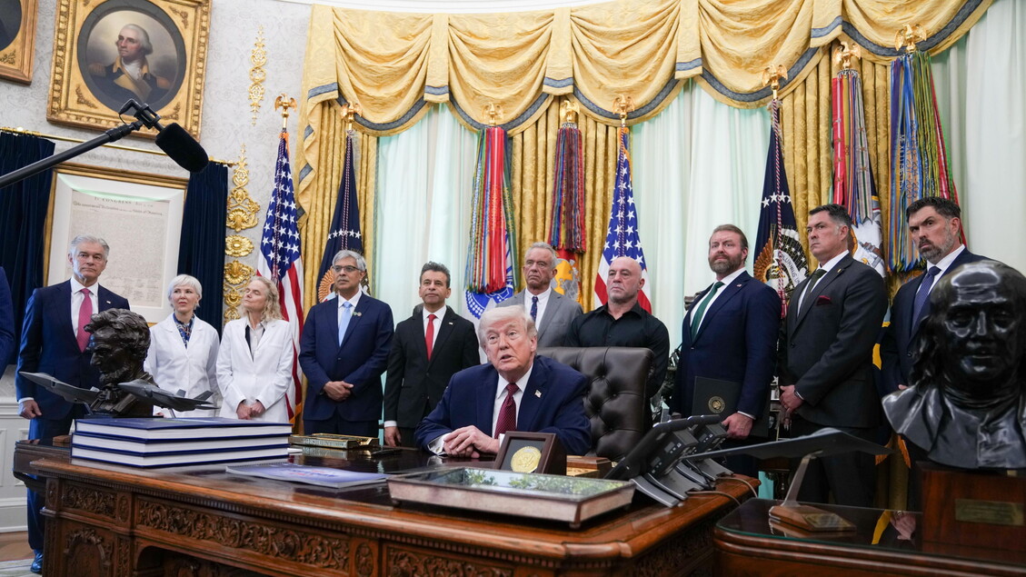 Trump, a Iran offriamo accordo equo, accettino o distruggeremo centrali e ponti