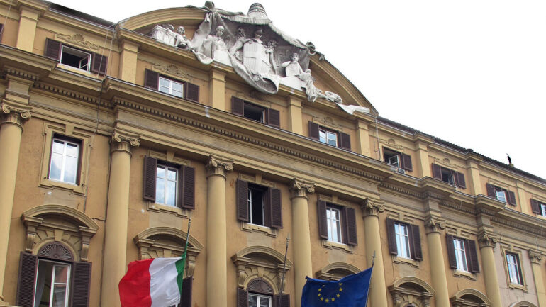 9c52bd37060eb552fcfa7b366b8d4116