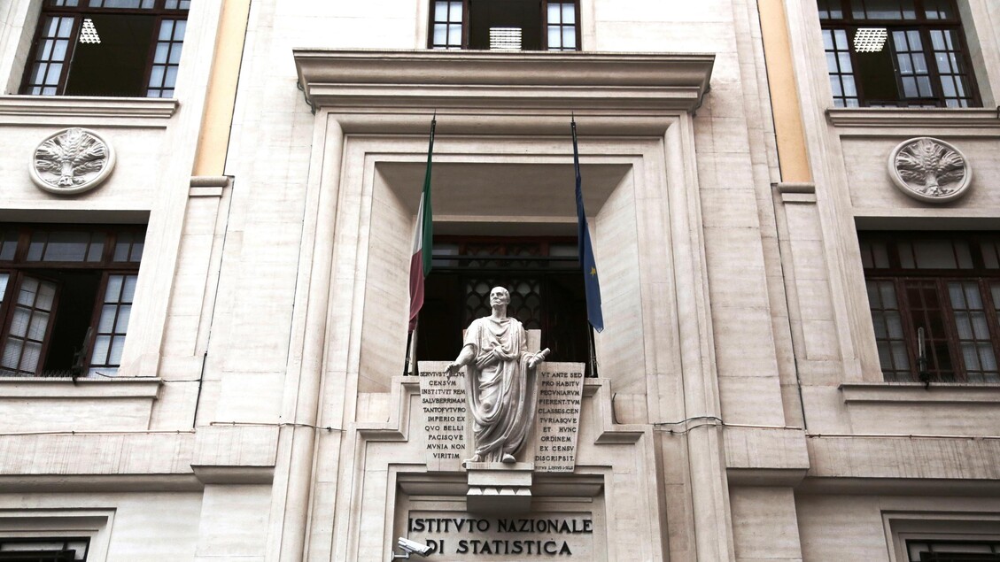 Istat, l’inflazione ad aprile accelera al 2,8%