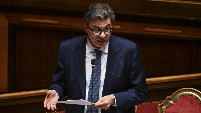 b32b1591d95e05e38e4bfc4ee8996d9c