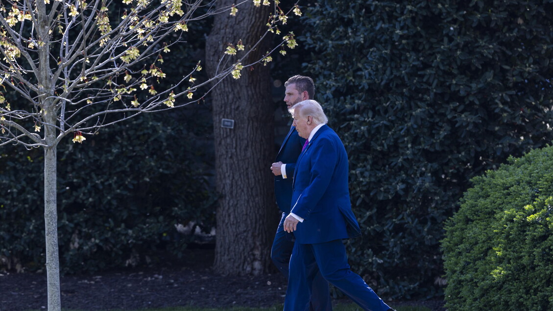 Trump, lo stretto di Hormuz riaprirà abbastanza presto