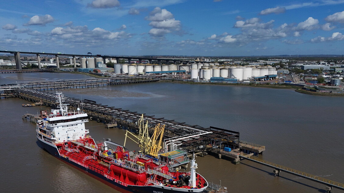 Media, 8 petroliere hanno obbedito all’ordine Usa di invertire rotta