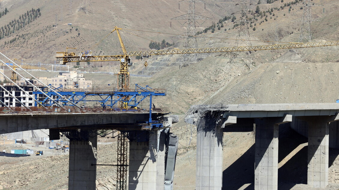 Iran, ‘il 60% del ponte B1 a Karaj danneggiato nell’attacco’
