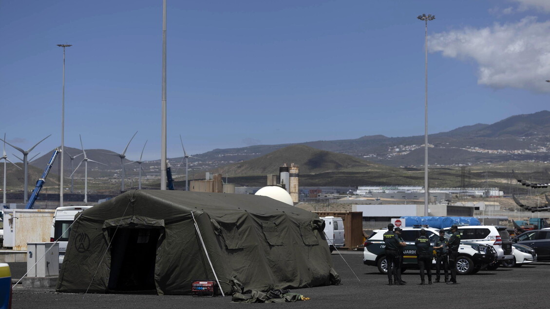 Tenerife fra paura e solidarietà per l’arrivo della nave con focolaio hantavirus