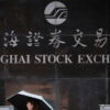 Borsa: in Asia scambi ridotti tra le festività, occhi al Medio Oriente