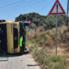Scontro tra scuolabus e auto, feriti otto bambini