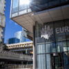 Borsa: Francoforte +3% e Milano +2% dopo l’avvio di Wall Street, giù i petroliferi