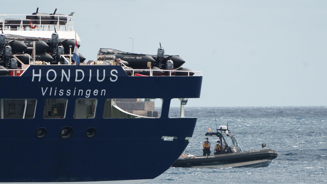 Hantavirus, la nave Hondius attesa domenica sera a Rotterdam