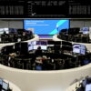 Borsa: l’Europa chiude tonica e guarda al Medio Oriente