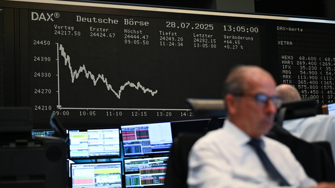 Borsa: in Europa listini in rosso, Parigi -1,7%