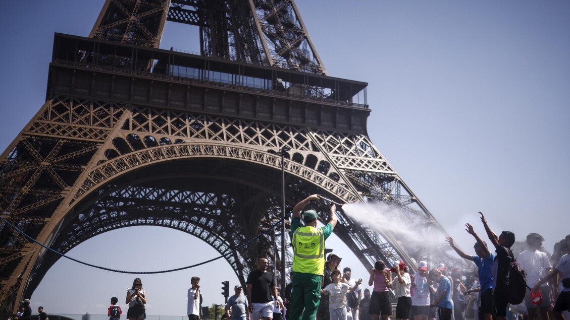 Fine dell’afa a Parigi, nella capitale 11 gradi in meno in 24 ore