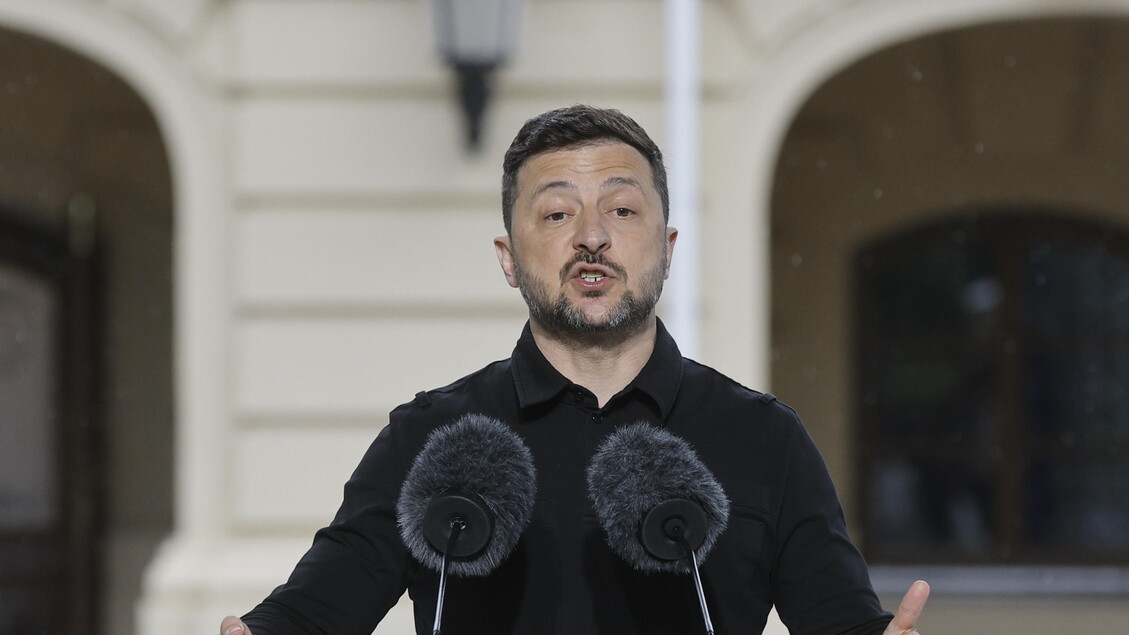 Zelensky a Putin, ‘Anchorage non fa testo, coinvolgere Europa e Usa’