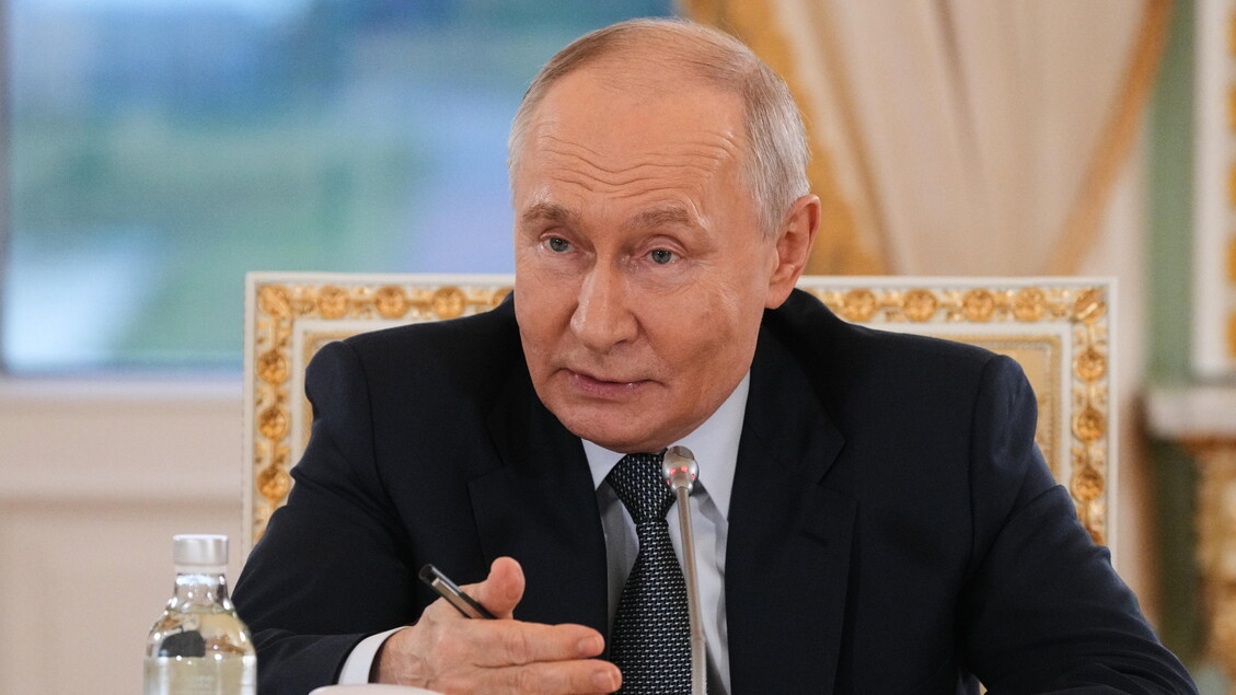 Putin, ‘non è necessario un cessate il fuoco per i negoziati di pace’