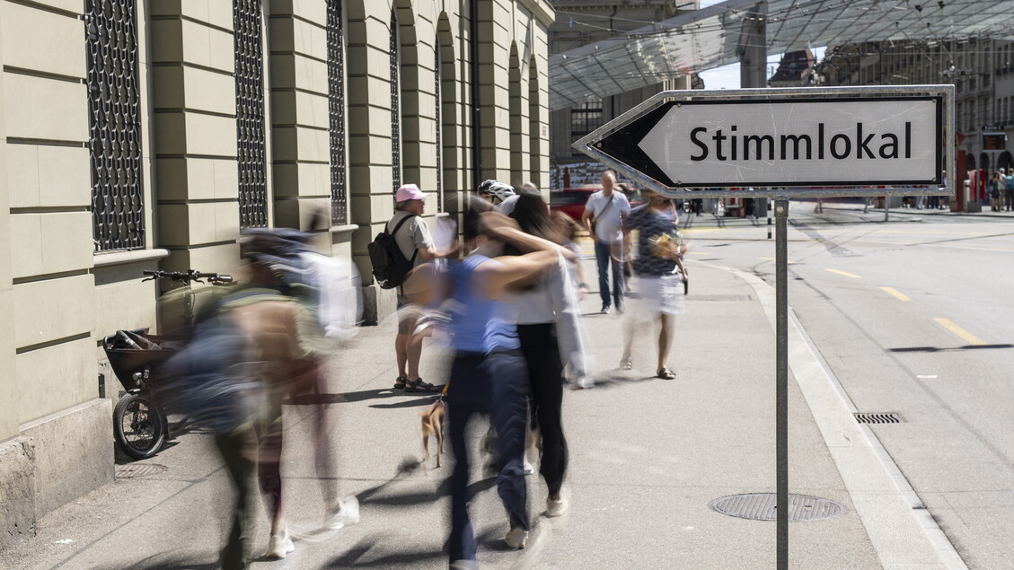 Media, dalle prime proiezioni vince il no al referendum in Svizzera