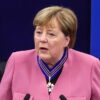 Il ritratto di Angela Merkel tra le opere della Cancelleria federale tedesca