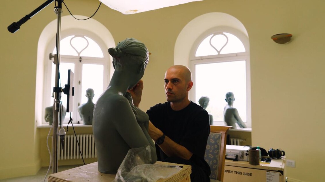 Nel ‘mondo’ privato di Jago, dove le idee si fanno scultura