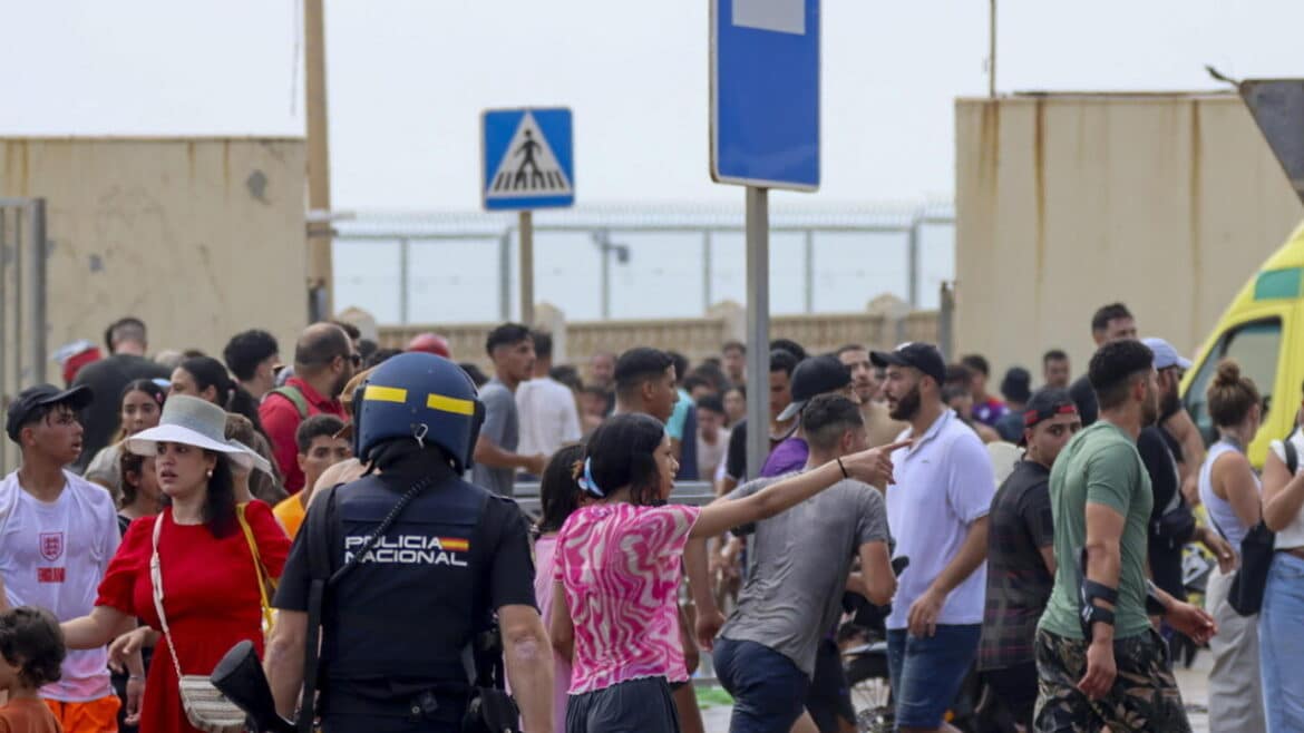 Tajani, ‘favorevole alla chiusura di Schengen con la Spagna’