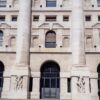Borsa: Milano debole (-0,4%), prese di beneficio su Stm e Prysmian