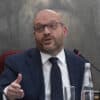 Fontana chiede parere a Giunta regolamento, congelato accesso a chat Delmastro