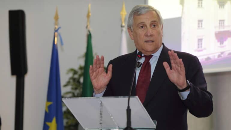 82cb7ad5c7c2b837b68aa74c6a3f7de5
