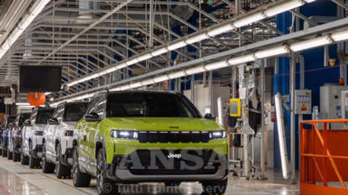 Cresce del 10,6% il mercato dell’auto a giugno, per Stellantis balzo del 23%