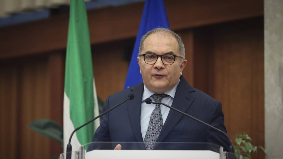 De Lucia, ‘segnali che la mafia vuole acquistare droni lanciamine’